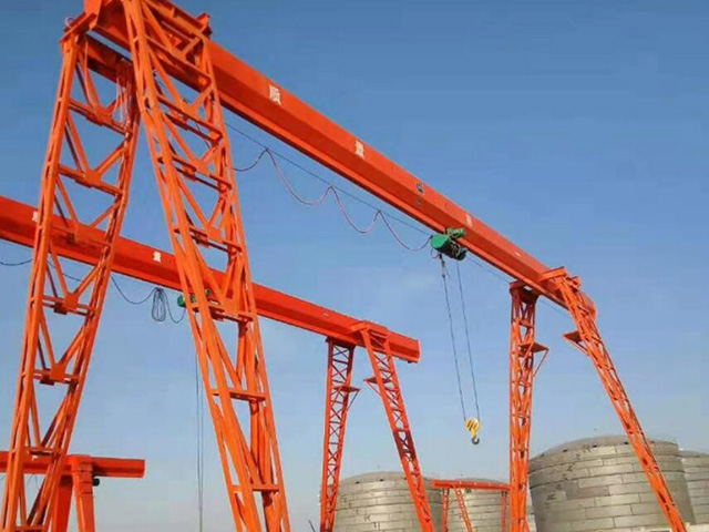 MH型電(dian)動葫蘆門式(shi)起重機