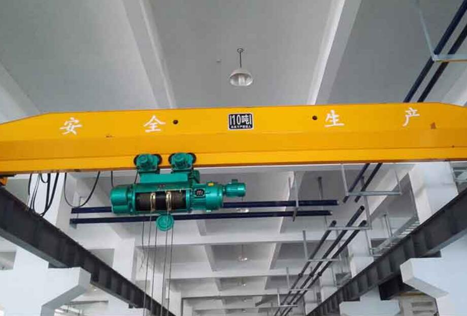 LB型防(fang)爆電動單梁(liang)起重機